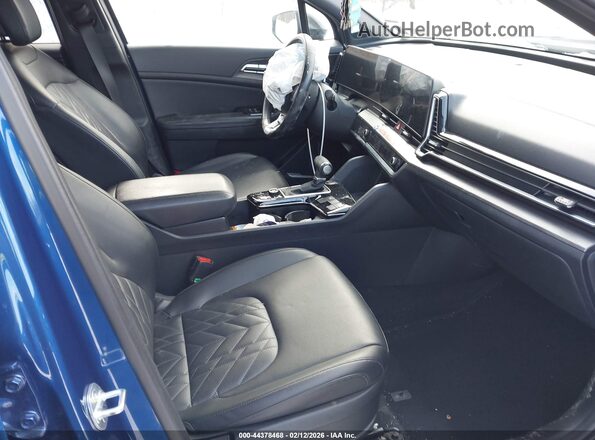 5XYK6CDF3RG156077 2024 KIA SPORTAGE Blue Widok wnętrza z przodu