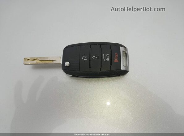 5XYPG4A37LG708237 2020 KIA SORENTO Серебряный Вид панели приборов