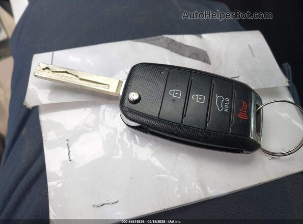 5XYPG4A39GG014218 2016 KIA SORENTO White Vista del salpicadero