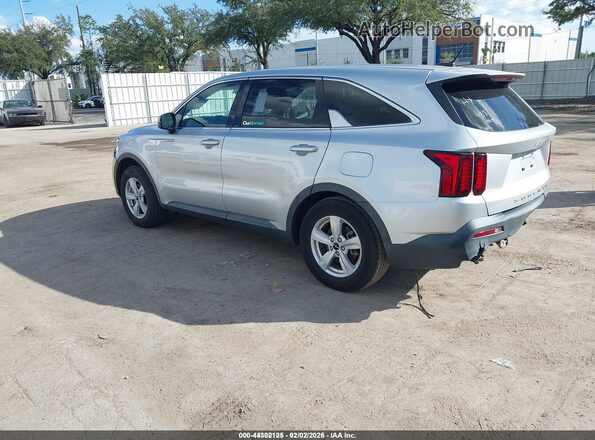 5XYRG4LC1NG113683 2022 KIA SORENTO Silver Trasero izquierdo