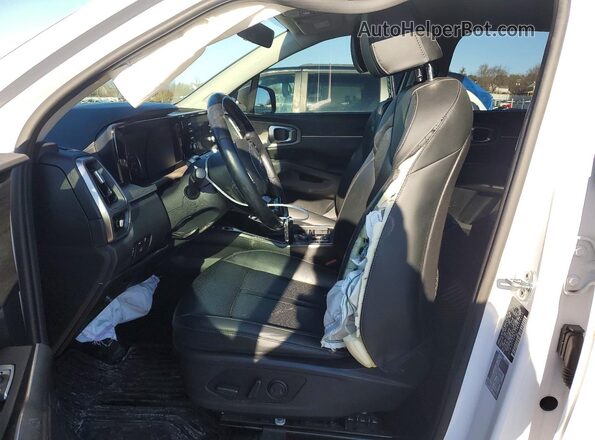 5XYRHDLF7MG014128 2021 KIA SORENTO White Front interior view
