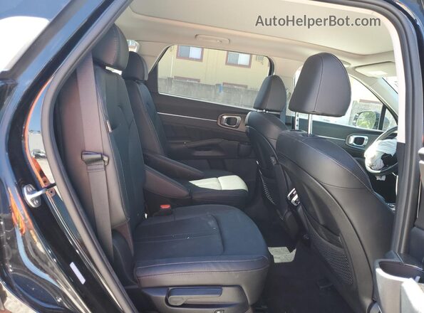 5XYRK4JF9RG281718 2024 KIA SORENTO Черный Вид задней части салона