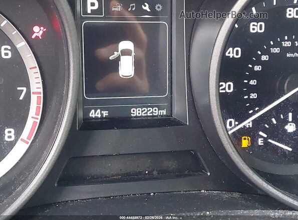 5XYZT3LB8HG381485 2017 HYUNDAI SANTA FE SPORT Серебряный Панорамный вид салона 360°