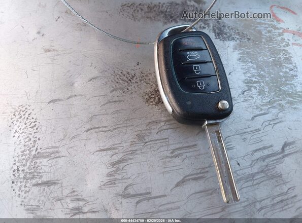 5XYZT3LB8JG541175 2018 HYUNDAI SANTA FE SPORT Silver Widok deski rozdzielczej