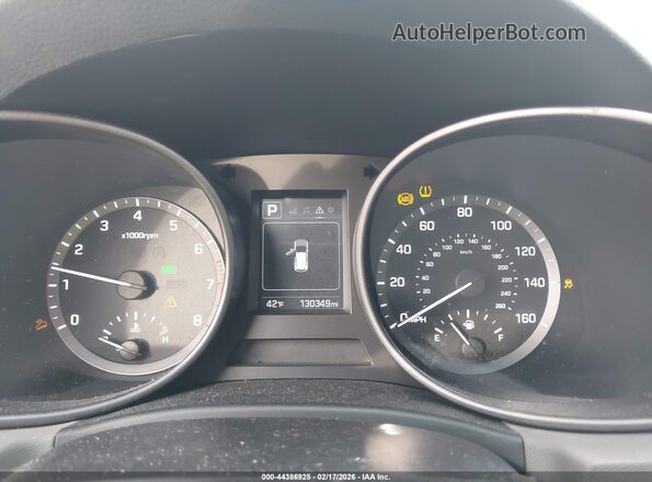 5XYZUDLB6HG390706 2017 HYUNDAI SANTA FE SPORT White უკანა სავარძლების ხედი