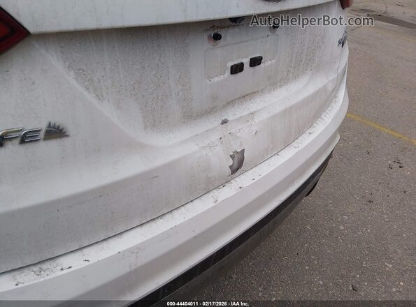5XYZWDLA4HG473455 2017 HYUNDAI SANTA FE White Widok z przodu