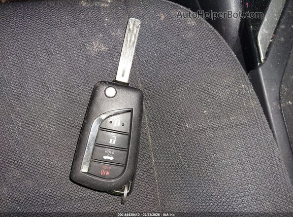 5YFB4MDE4SP231504 2025 TOYOTA LL Серебряный Вид панели приборов
