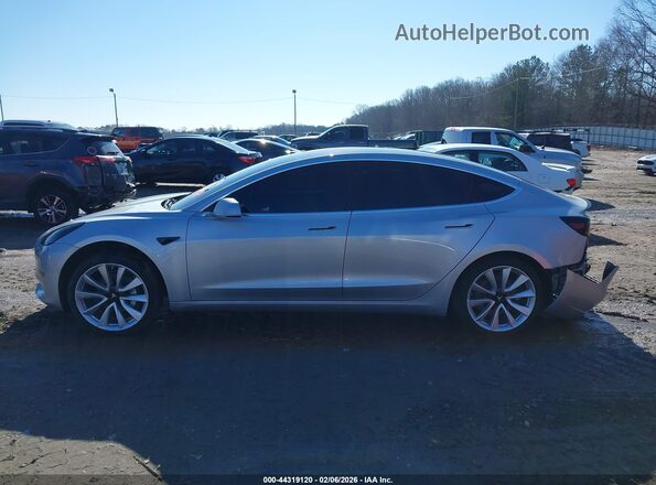 5YJ3E1EA1JF024252 2018 TESLA MODEL 3 Серебряный Панорамный вид салона 360°