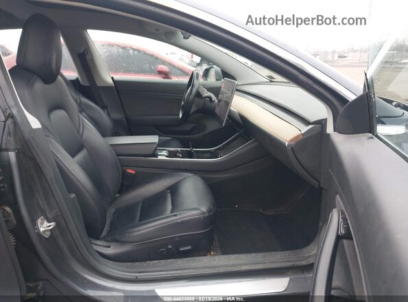 5YJ3E1EA4JF123647 2018 TESLA MODEL 3 Серый Вид салона спереди