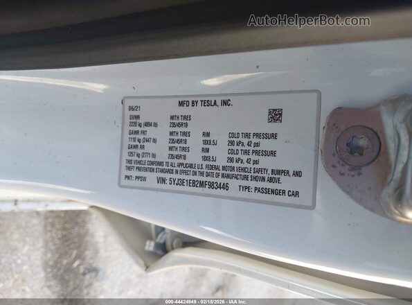 5YJ3E1EB2MF983446 2021 TESLA MODEL 3 White Widok komory silnika