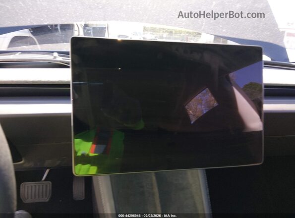 5YJ3E1EB2SF904130 2025 TESLA MODEL 3 Black Vista interior de 360 grados