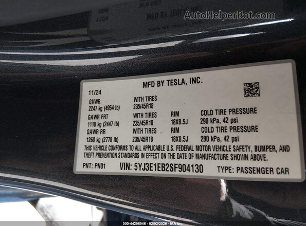 5YJ3E1EB2SF904130 2025 TESLA MODEL 3 Black Vista del compartimento del motor