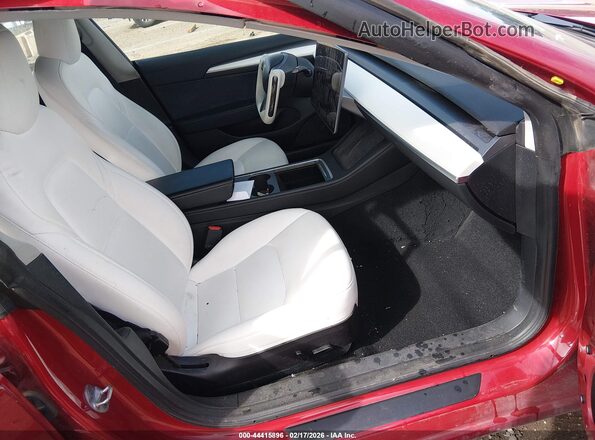 5YJ3E1EB7NF276411 2022 TESLA MODEL 3 Red Вид салону спереду