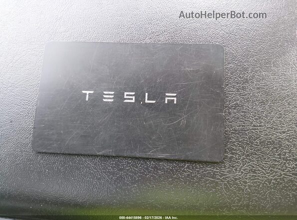 5YJ3E1EB7NF276411 2022 TESLA MODEL 3 Red Вид панелі приладів