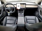 2019 Tesla Model 3 Белый vin: 5YJ3E1EB8KF454063 2019 Tesla Model 3 Белый vin: 5YJ3E1EB8KF454063