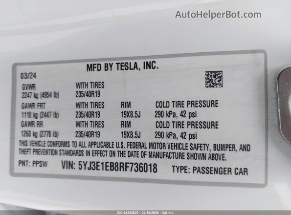 5YJ3E1EB8RF736018 2024 TESLA MODEL 3 Белый Вид подкапотного пространства