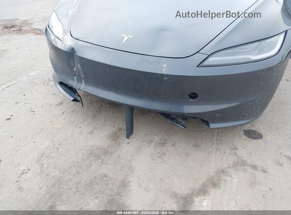 5YJ3E1EBXSF898142 2025 TESLA MODEL 3 Gray Widok z przodu