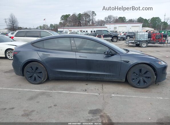 5YJ3E1EBXSF898142 2025 TESLA MODEL 3 Gray Widok wnętrza z tyłu