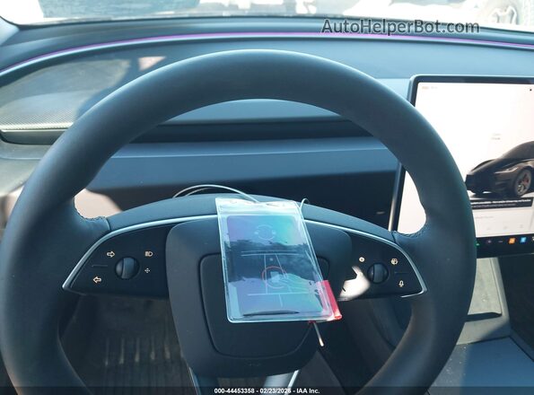5YJ3E1ET3SF938067 2025 TESLA MODEL 3 Черный Вид панели приборов