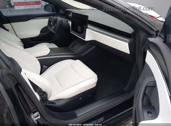 5YJSA1E68MF453413 2021 TESLA MODEL S Черный Вид салона спереди
