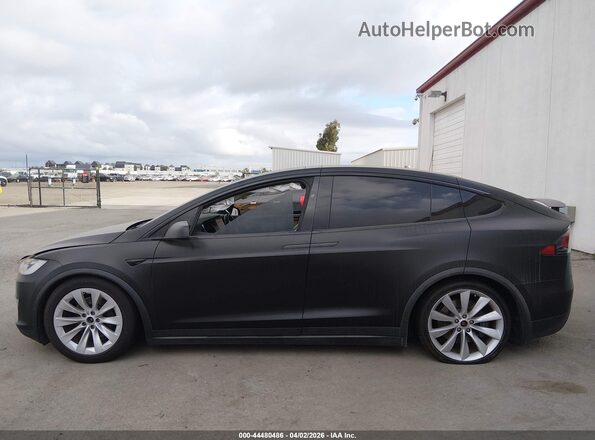 5YJXCBE26KF162425 2019 TESLA MODEL X Черный Вид задней части салона
