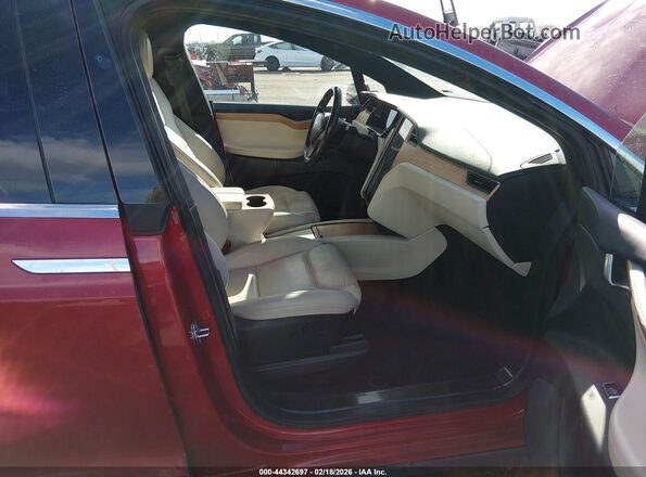 5YJXCBE27LF236937 2020 TESLA MODEL X Красный Вид салона спереди