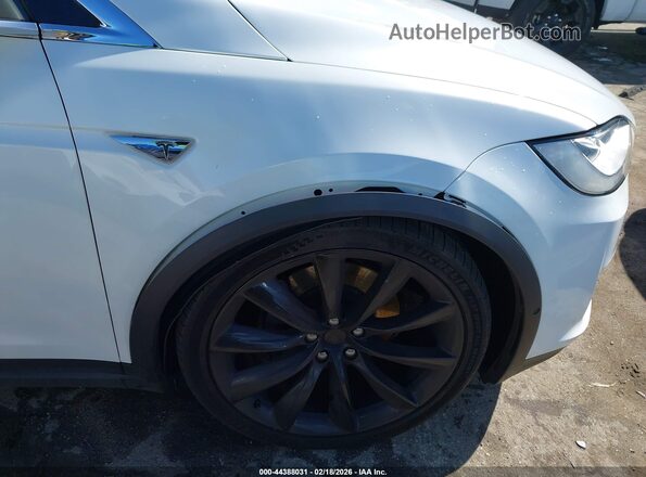 5YJXCBE29GF021226 2016 TESLA MODEL X White Vista frontal