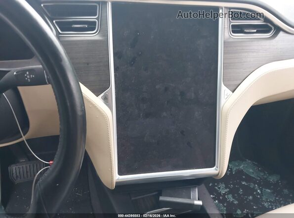5YJXCBE2XGF008744 2016 TESLA MODEL X Белый Вид задних сидений