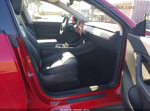 5YJYGDEE0MF090171 2021 TESLA MODEL Y Red Вид салону спереду