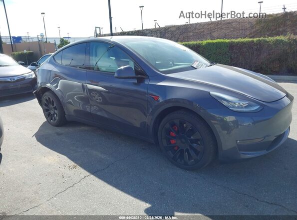 5YJYGDEE0MF258326 2021 TESLA MODEL Y Gray Вид задньої частини салону