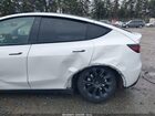 2020 Tesla Model Y Long Range Dual Motor All-wheel Drive White vin: 5YJYGDEE2LF041729