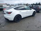 2020 Tesla Model Y Long Range Dual Motor All-wheel Drive White vin: 5YJYGDEE2LF041729