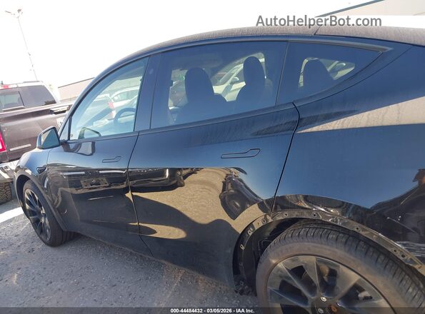 5YJYGDEE2MF216935 2021 TESLA MODEL Y Черный 