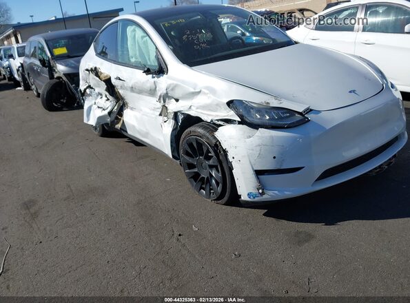 5YJYGDEE6MF090644 2021 TESLA MODEL Y White Передня права чверть