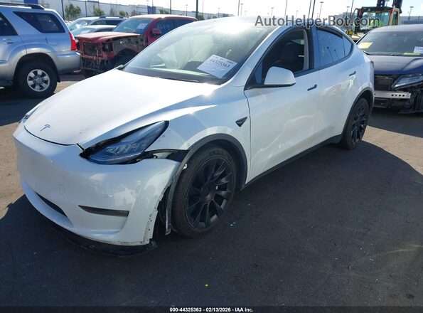 5YJYGDEE6MF090644 2021 TESLA MODEL Y White Передня ліва чверть