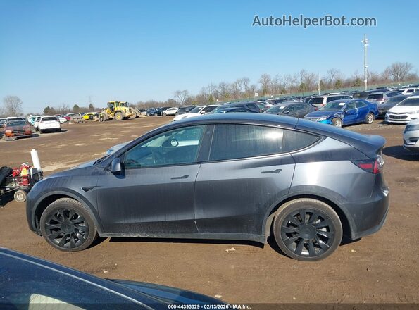 5YJYGDEE8MF209021 2021 TESLA MODEL Y Gray 360 interior view