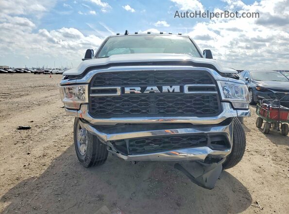 3C6UR5HJ1RG154959 2024 RAM 2500 Белый Вид сзади