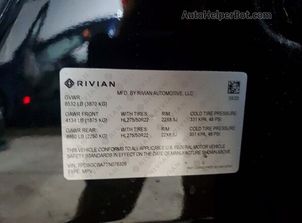 7PDSGCBA7TN076309 2026 RIVIAN R1S Black Панорамний вид салону 360°