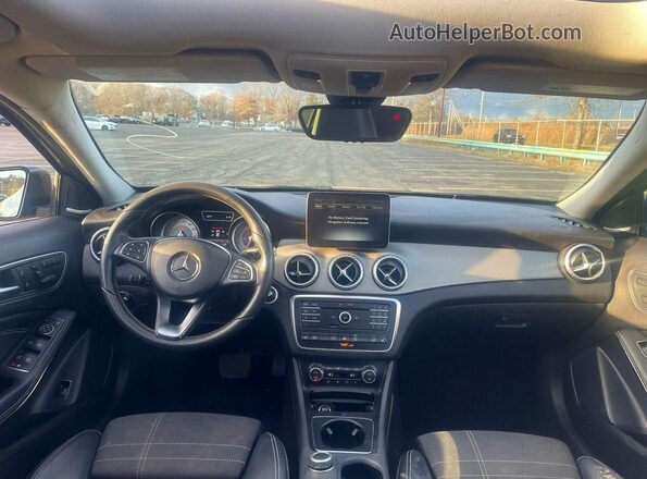 WDCTG4GB7HJ296321 2017 MERCEDES-BENZ GLA Серый Вид задних сидений