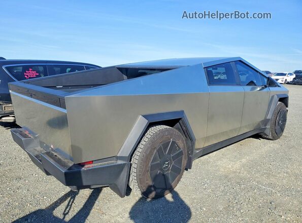 7G2CEGEC3SA076420 2025 TESLA CYBERTRUCK Silver Delantero derecho