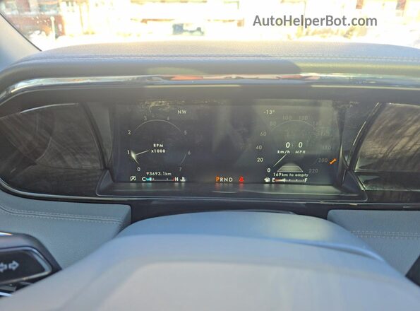 5LMJJ3HT0JEL01690 2018 LINCOLN NAVIGATOR Черный Вид щитка приборов