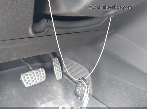 6G3F15RW5HL305230 2017 CHEVROLET SS Синий Вид панели приборов