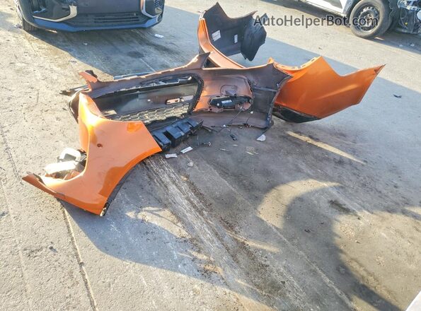6G3F25RW1HL305500 2017 CHEVROLET SS Orange Engine compartment view