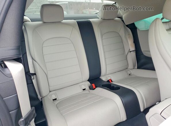 WDDWJ4JB5HF461014 2017 MERCEDES-BENZ C-CLASS Серебряный Вид задней части салона