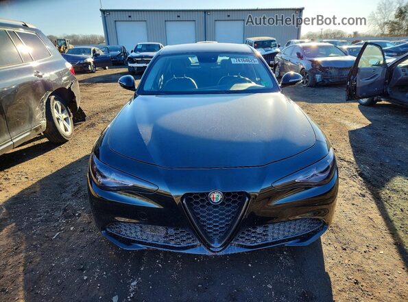 ZARFAECNXH7554764 2017 ALFA ROMEO GIULIA Черный Вид сзади