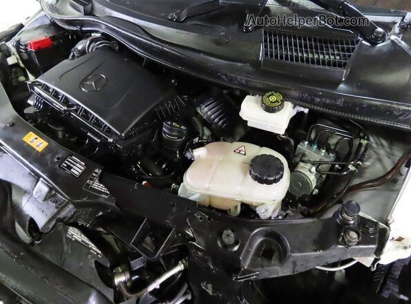 W1YV0BEY7P4225028 2023 MERCEDES-BENZ METRIS Белый Вид панели приборов