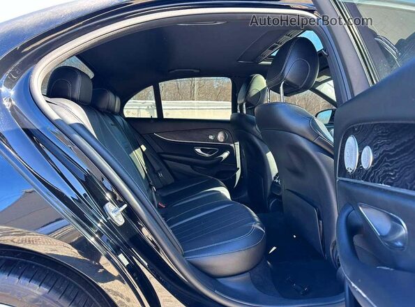 WDDZF4KB6HA024228 2017 MERCEDES-BENZ E Черный Вид задних сидений