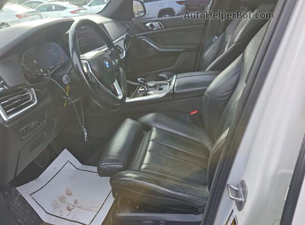 5UXCR6C55KLK82410 2019 BMW X5 Белый Вид задней части салона
