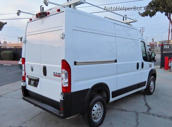 3C6LRVBG4ME567052 2021 RAM PROMASTER Белый Передняя правая четверть