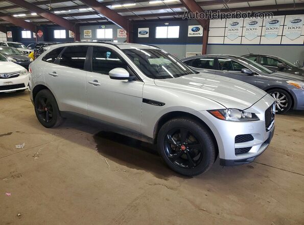 SADCJ2GX9JA290635 2018 JAGUAR F-PACE Серебряный Вид спереди